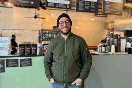 This Brooklyn bagel shop is saving money with plug-in batteries